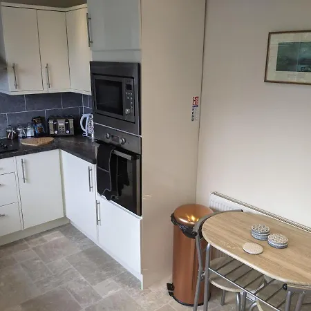 Whitby House Retreat Sleeps 12 Apartment