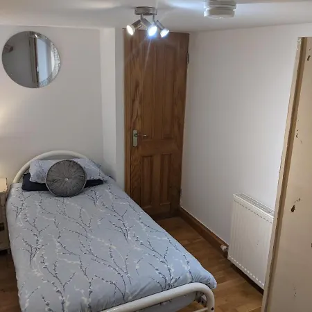 Apartment Whitby House Retreat Sleeps 12