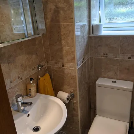 Whitby House Retreat Sleeps 12 *