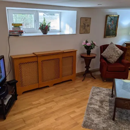 Whitby House Retreat Sleeps 12 Apartment Sleights