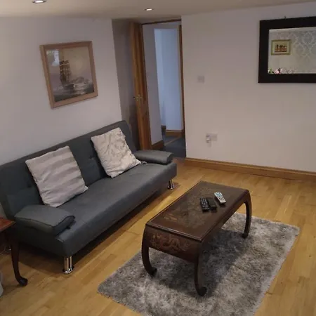 Apartment Whitby House Retreat Sleeps 12 *