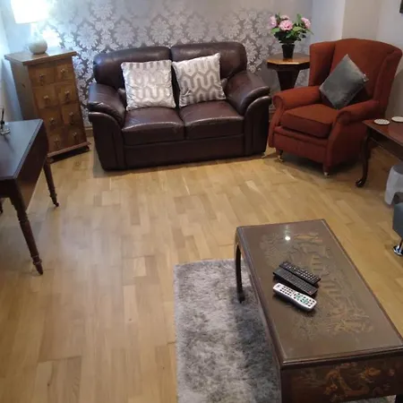 Whitby House Retreat Sleeps 12 Sleights