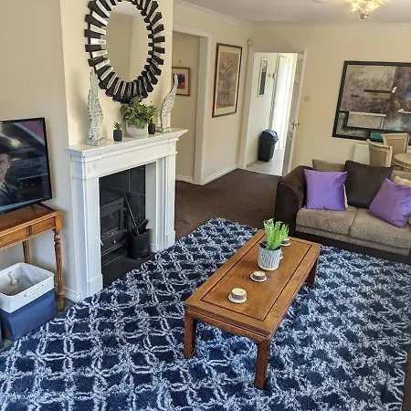 Whitby House Retreat Sleeps 12 Sleights