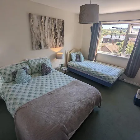 Whitby House Retreat Sleeps 12 Apartment
